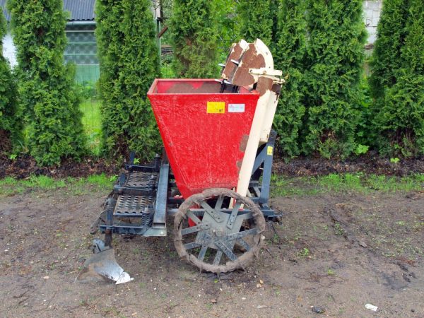 Sadzač zemiakov pre ručne vedený traktor Centaur